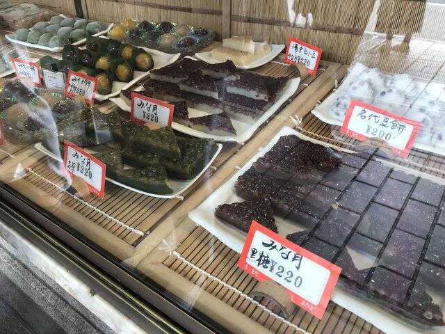 【京都和菓子めぐり】夏越の祓6月30日は『水無月』を！行列人気店もコロナ対策中「出町ふたば」