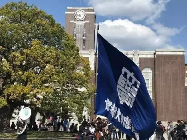 「【保存版】京都厳選の名木！有名大学シンボルツリーから神社仏閣ご神木まで【７スポット】」の画像