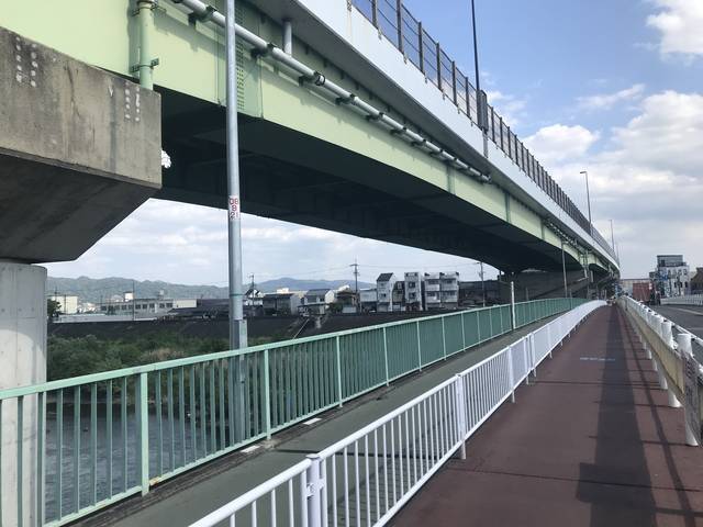 【京都ぶらり】天下人・豊臣秀吉ゆかりの橋！宇治川に架かる2階建て構造「観月橋」