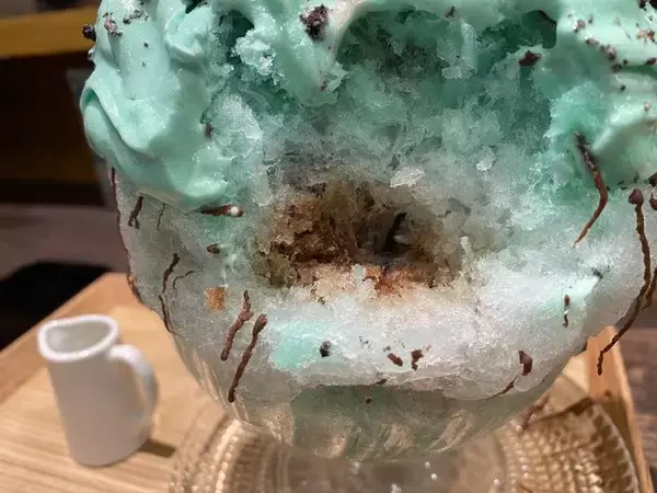 「【京都スイーツ】炙るかき氷！？と20秒が命！のさくふわみたらし団子『茶寮　和香菜』」の画像