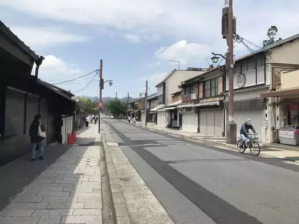 【京都ぶらり】嵐山渡月橋スグある和菓子の歴史をたどる史跡「煎餅発祥の地」