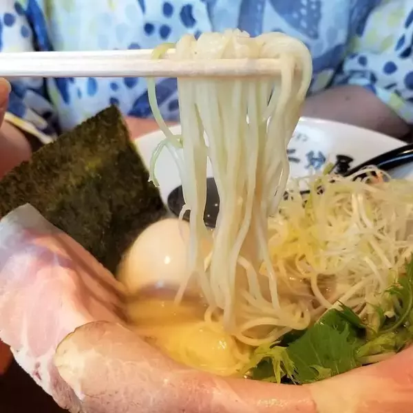 「京都にも進出！滋賀発祥、勢力拡大中のラーメン店「熟成醤油らーめん 十二分屋」」の画像