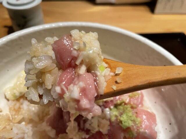 マグロ問屋が手掛ける錦市場近くの国産生マグロと和牛の居酒屋さん「小松食堂」