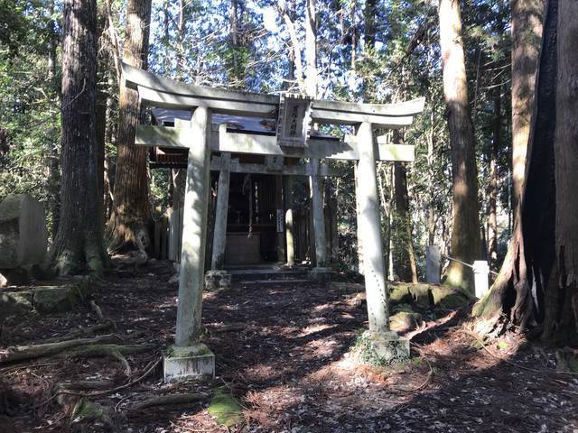 【京都魔界めぐり】地元では有名な恐怖スポット！鬼の頭領『酒呑童子』の首の埋葬地「首塚大明神」