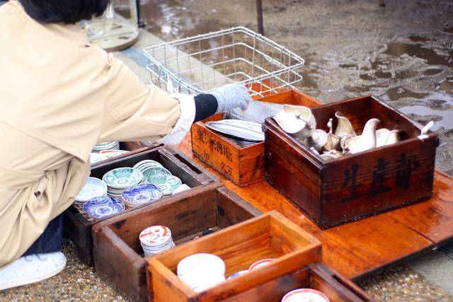 ヒットの予感！？毎月開催「平安蚤の市」の第１回目が開催されました！【京都・岡崎公園】