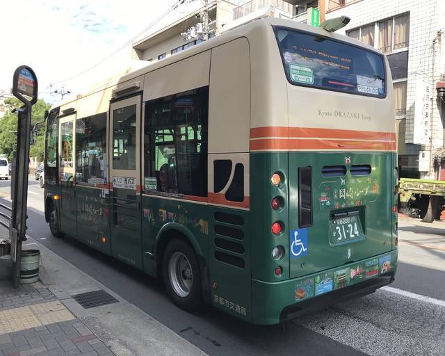 【京都街角ぶらり】縦横無尽に古都を走る市民の足！進化し続ける『市バス』を集めました☆