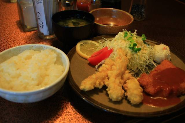 京都ランチ 人気の老舗洋食屋さん 美味しいとんかつと豚天もおすすめ とんかつマルミ 円町ランチ 19年11月1日 エキサイトニュース
