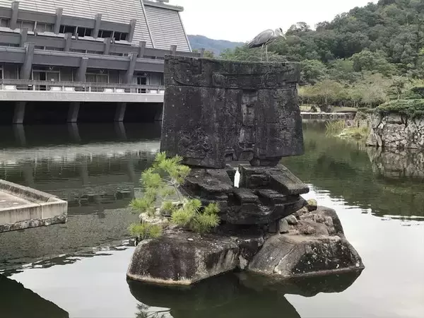 「【京都建物探訪】昭和モダニズム建築が一般公開☆借景恵まれた回遊式庭園必見「国立京都国際会館」」の画像