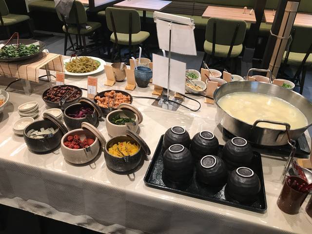 【京都ランチめぐり】新店☆京都食材のおばんざいビュッフェ付で900円から！オフィス街のコスパ最強ランチ「京都ことこと」