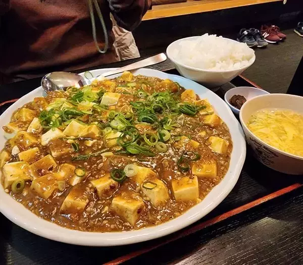 「【京都 八幡】地元民も並ぶ穴場の町中華！大満足のコスパ「都飯店 男山本店」」の画像