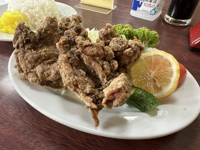 【京都レトロ食堂】鶏料理も評判！住宅街にポツンとたたずむ大衆食堂「鶏泉（とりせん）」