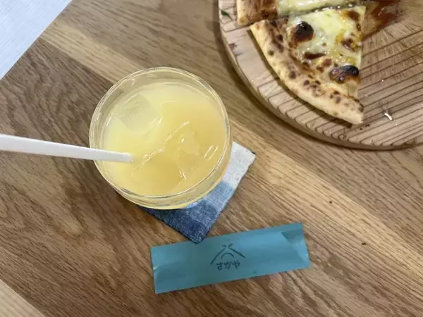 「【京都美山】築250年 かやぶき民家で食べる焼き立て石窯ピザ『さかや pizza cafe』」の画像