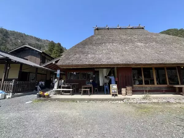 「【京都美山】築250年 かやぶき民家で食べる焼き立て石窯ピザ『さかや pizza cafe』」の画像