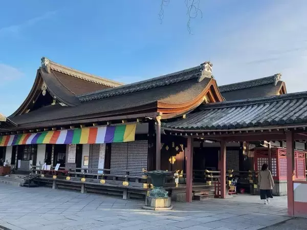 「【京都ツウ】縁起物『白蛇』登場ガラクタ市！恒例縁日『初弘法』で知られる世界遺産「東寺」」の画像