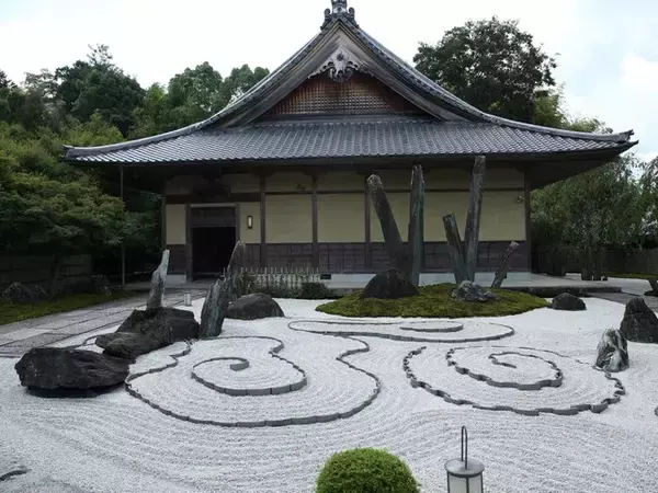 「【京都庭園めぐり】青もみじと竹林が涼しげ、サルスベリが咲く夏景色が魅力「圓光寺」【京都花めぐり】」の画像