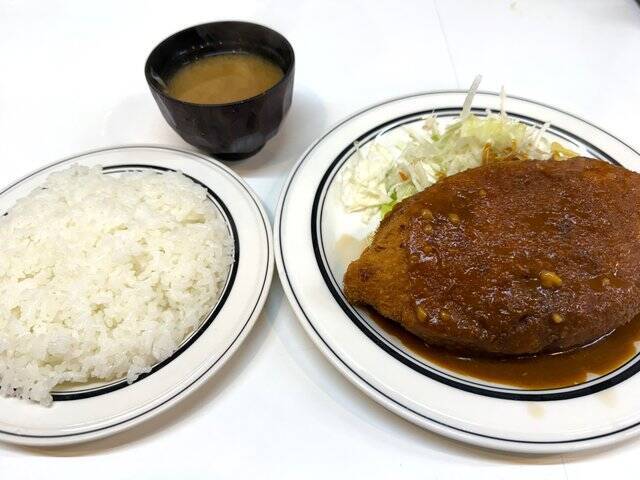 【京都洋食】規格外の巨大クリームコロッケ！町で人気のボリューム満点洋食店「シエル」