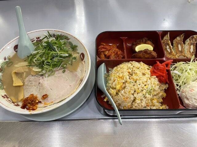 コスパとカロリーがすごすぎる ラーメン 天一 のスペシャル弁当 天下一品 二条駅前店 22年3月22日 エキサイトニュース