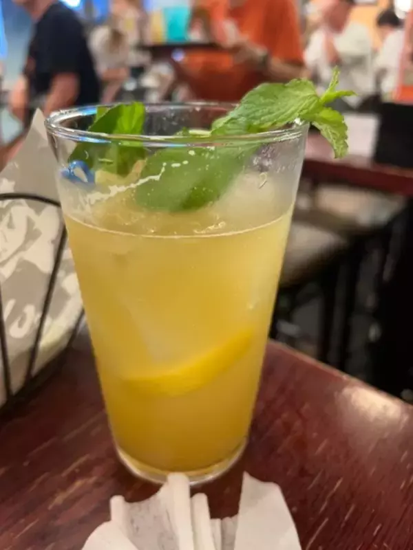 「【京都居酒屋】京都駅前ヨドバシの好立地☆スポーツ観戦もできる英国風パブ「HUB京都」」の画像