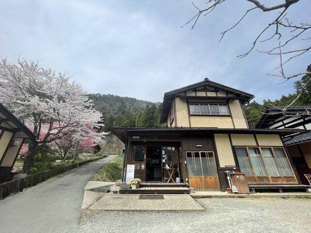 かやぶきの里『美山町』にたたずむプリンが美味しい小さなカフェ「美卵（みらん）」