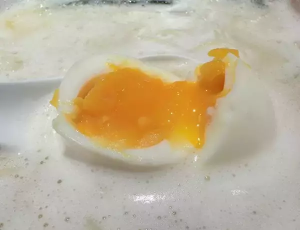 「【京都ラーメン】ブレイク必至の新店！鶏白湯と貝出汁の二刀流「麺逢 KATAJIKENAI 」」の画像