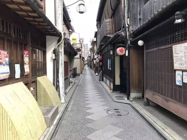 「【京都ぶらり】夏の風物詩鴨川納涼床でおなじみ『先斗町』☆有名割烹から歌舞練場まで」の画像