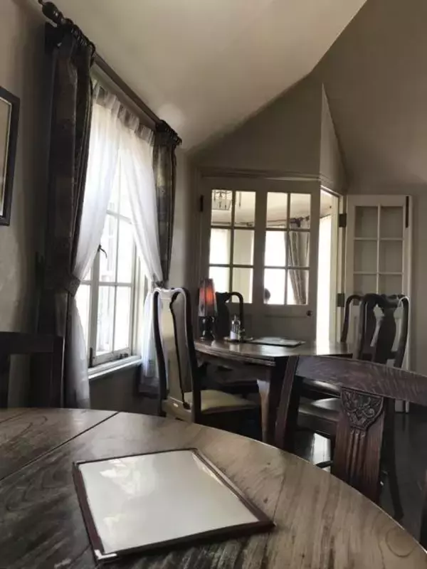 「【京都カフェ】ヴォーリズ建築のランドマーク洋館カフェ！琥珀色のレトロ時空間「ゴスペル」」の画像