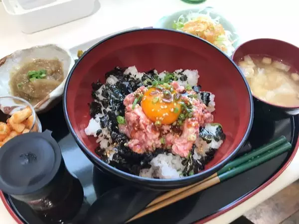 「【京都ランチ】絶品『馬刺しトロ丼』必食！4月下旬新店もオープン☆馬肉専門店「ひごつ堂」」の画像