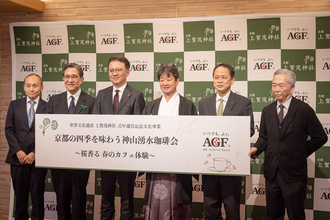 「京都の四季を味わう神山湧水珈琲会」桜香る春のカフェ体験【上賀茂神社】