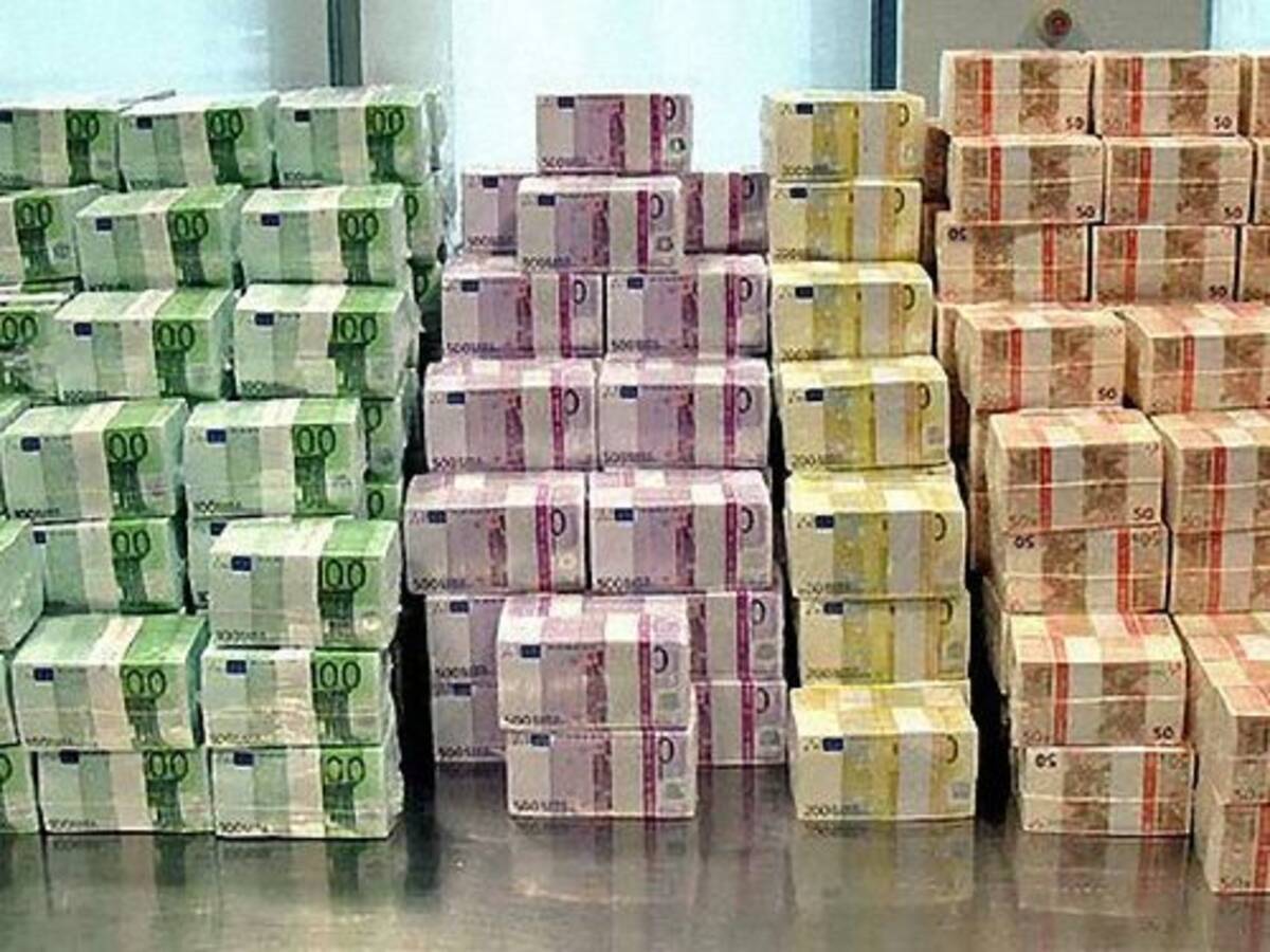 アイルランドの男性 なんと1400億円の紙幣を材料にして家を建てる 12年1月30日 エキサイトニュース