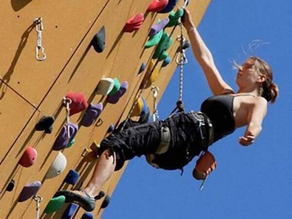 その名もエクスカリバー 世界一の高さを誇るオランダの ロッククライミング ウォール がこれ 13年7月5日 エキサイトニュース