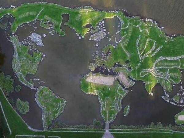 デンマークの湖に再現された大きな世界地図 日本のクオリティは 15年12月7日 エキサイトニュース