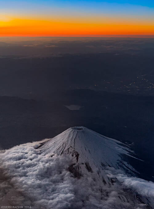 外国人 帰りの飛行機から見えた 富士山 が感動的に美しかった 絶賛されていた1枚の写真 16年3月8日 エキサイトニュース