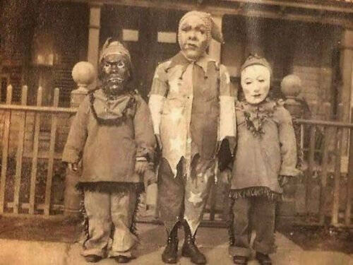 昔のハロウィンのコスプレは泣いて逃げたくなるほど怖かった モノクロ時代の写真いろいろ 16年10月11日 エキサイトニュース
