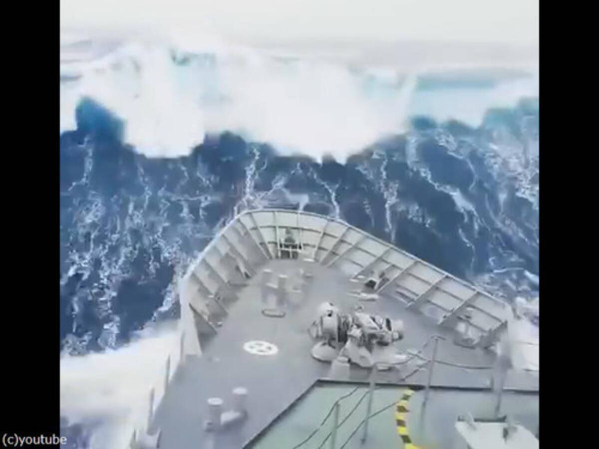軍艦が沈まないのが不思議なレベル 南極海の荒波 動画 18年2月14日 エキサイトニュース