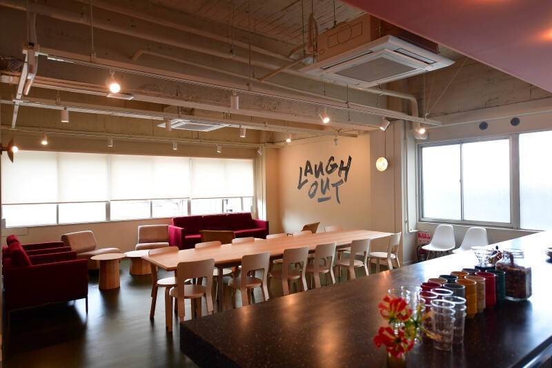 ある意味 エモい 大阪 中津から新しい文化発信 Laugh Out中津 がオープン 2019年12月14日 エキサイトニュース