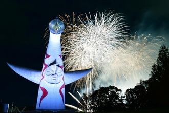 人気芸人と一緒に見た花火の色は…大阪の冬の夜空を彩る「オンライン花火大会」開催!