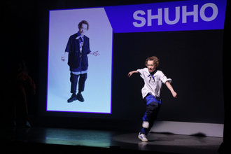 これが本当に吉本坂46の公演? A-NON＆SHUHOプロデュース『YOSHIMOTOZAKA DANCE BATTLEEE!!』