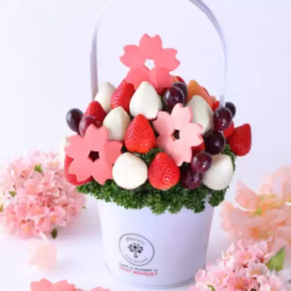 1月発売！春のギフトに桜モチーフの華やかな「フルーツブーケ」を
