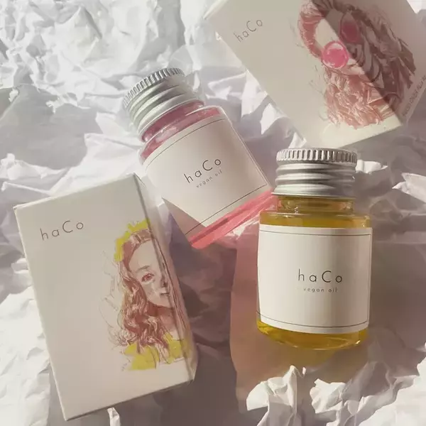 全身どこにも使える、ヴィーガン100％のマルチオイルから2種の香りをつけて発売