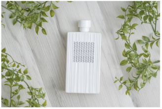 『化粧品会社の社長が自分と従業員のために作った原価率50％の美容液』、予約受付開始