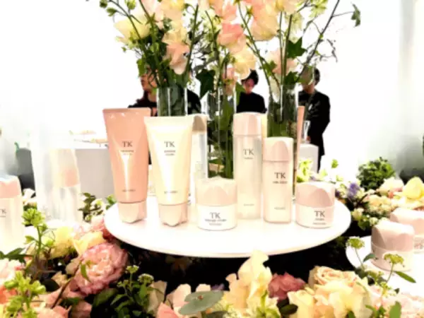 メナードのスキンケアブランド「TK」が6年ぶりのリニューアル、独自成分「ガーデニアエキスW」で"うっとり肌"へ