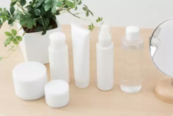 予測される化粧品の値上げ・品薄・欠品。安定供給に繋がるコスメ業界の秘策とは？