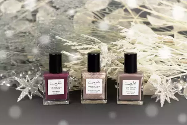国産マニキュアブランドの冬限定カラー！澄んだ空気を感じさせる指先に
