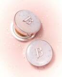 「スノードームをイメージ！BANILA COから限定クッションファンデが登場」の画像1