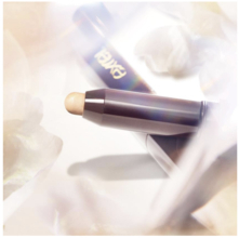 『エクセル』から、高密着「スティックアイシャドウ」のオンライン限定色が登場