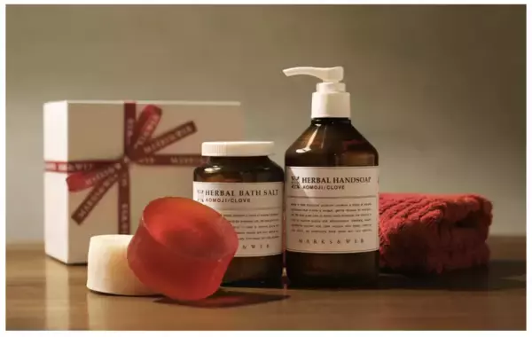 MARKS＆WEB、11月6日からクリスマス限定アイテムを発売