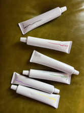 ホリデーシーズンを彩る！「hairU」がポップアップイベントを開催