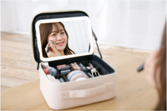 「持ち運べる女優ミラー」付きのメイクボックスに熱視線！