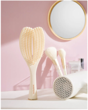 ヘアグッズブランド「マペペ」から、立てて置けるヘアブラシが新登場！