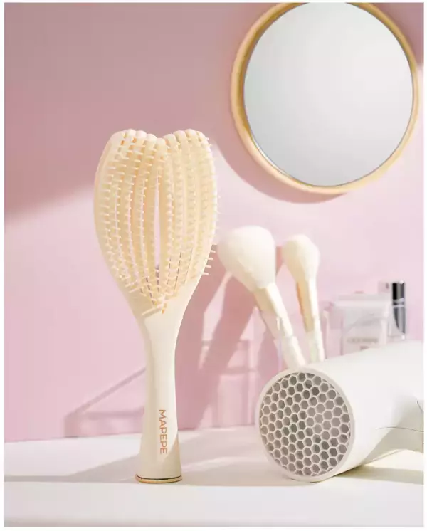 ヘアグッズブランド「マペペ」から、立てて置けるヘアブラシが新登場！